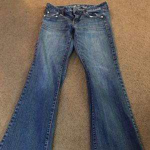 American eagle outfitters medium wash jeans